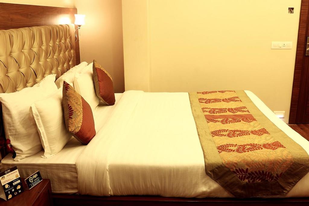 Oyo 1522 Npg Hotel 加尔各答 外观 照片